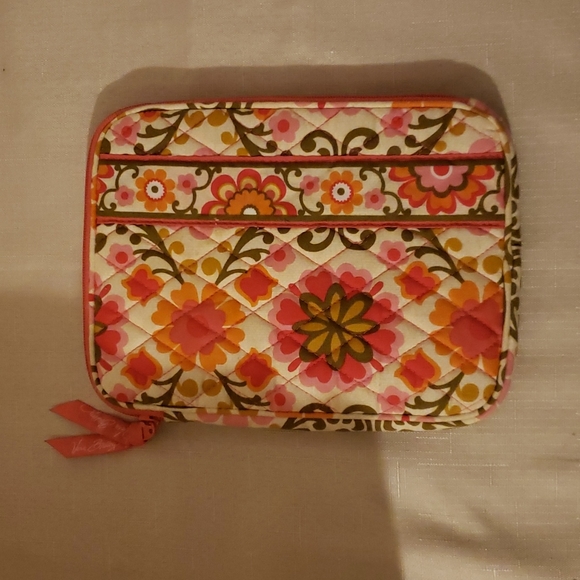 💖🔥VINTAGE VERA BRADLEY **RETIRED** collection* tablet case - Picture 2 of 5